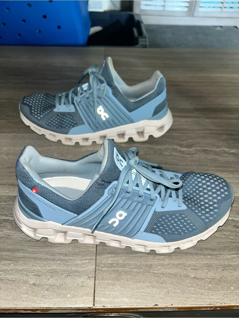 On Running light blue